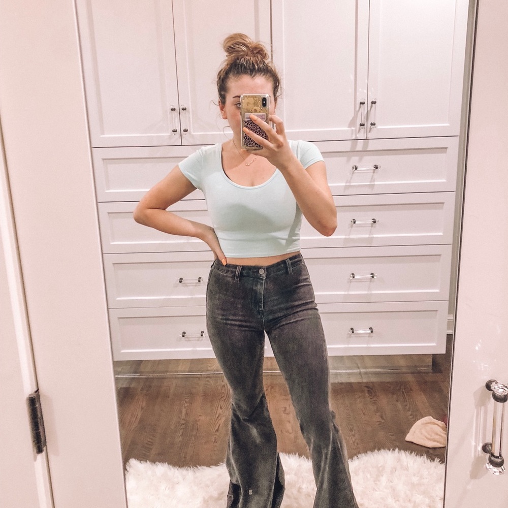 Light blue cropped tee